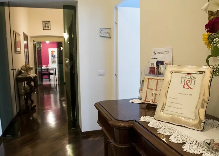 Bed & Breakfast Domus Garibaldi 4*