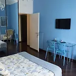 Domus Garibaldi Bed and Breakfast 4*
