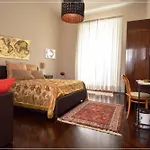 Bed and Breakfast Domus Garibaldi 4*
