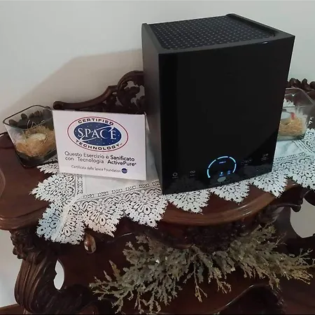 فندق مبيت وإفطار Domus Garibaldi 4*