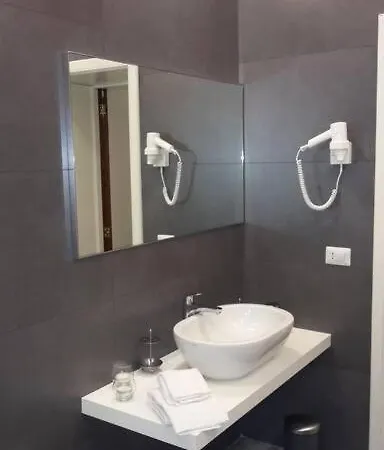 Domus Garibaldi Bed and breakfast