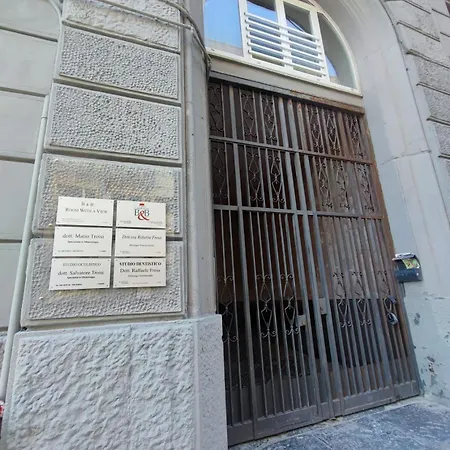 Bed and Breakfast Domus Garibaldi 4*