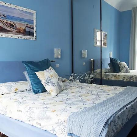 Domus Garibaldi 4* Σαλέρνο