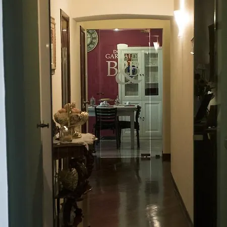 Domus Garibaldi فندق مبيت وإفطار