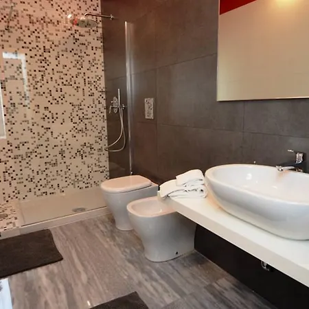 Domus Garibaldi 4* ساليرنو